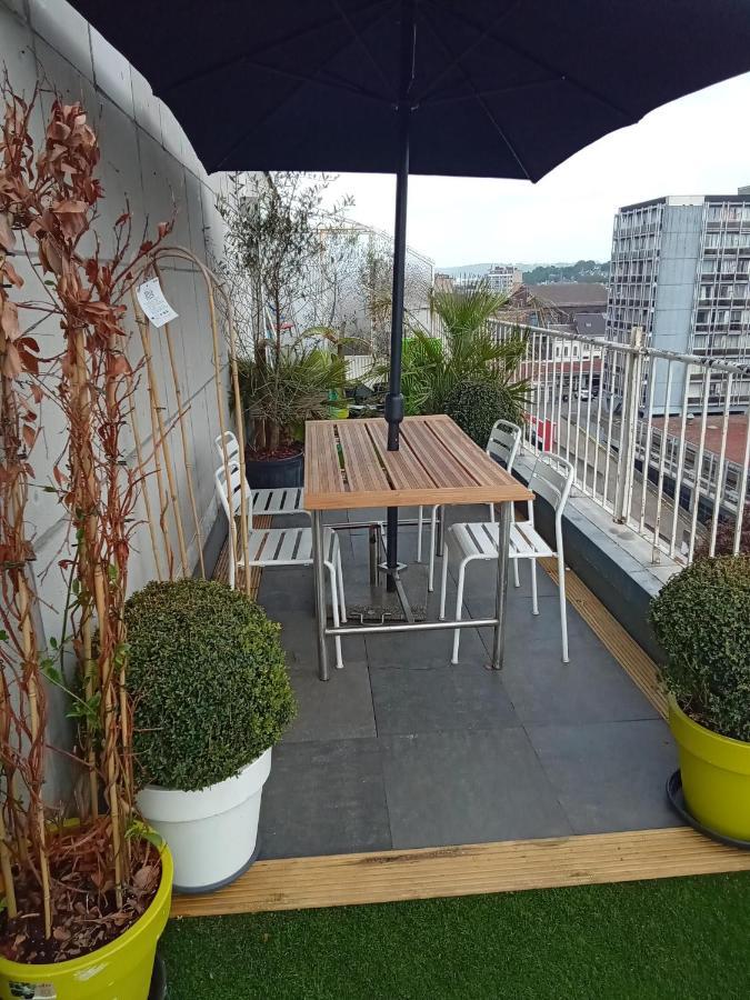 Liege Centre Mediacite Appartement Possible Parking Terrasse Immense 8Eme Pour 2 Personnes Exterior photo